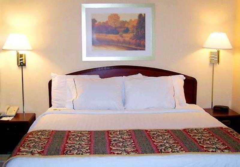 Courtyard By Marriott Bentonville Quarto foto
